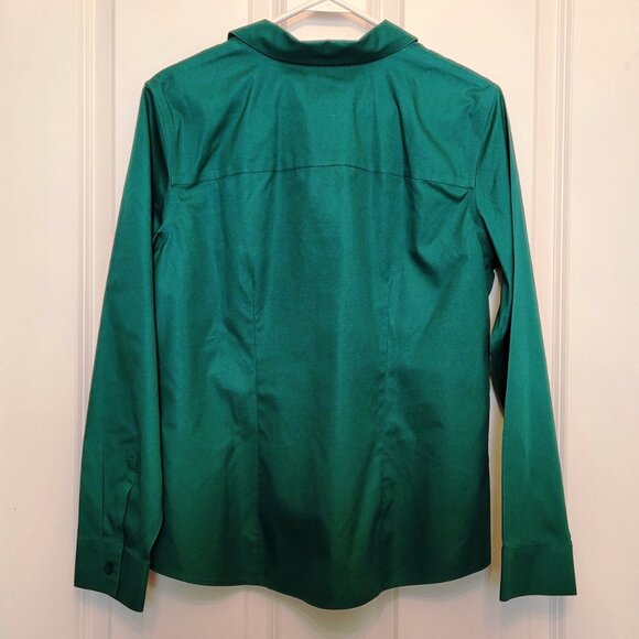 Chico's No-Iron Emerald Green Button Down Long Sleeve Shirt - Picture 2 of 3